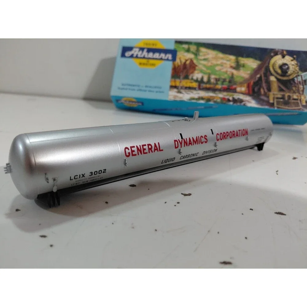 Athearn 1524 Train HO Gauge Model Railroad General Dynamic 62Ft Tank Car w/Box